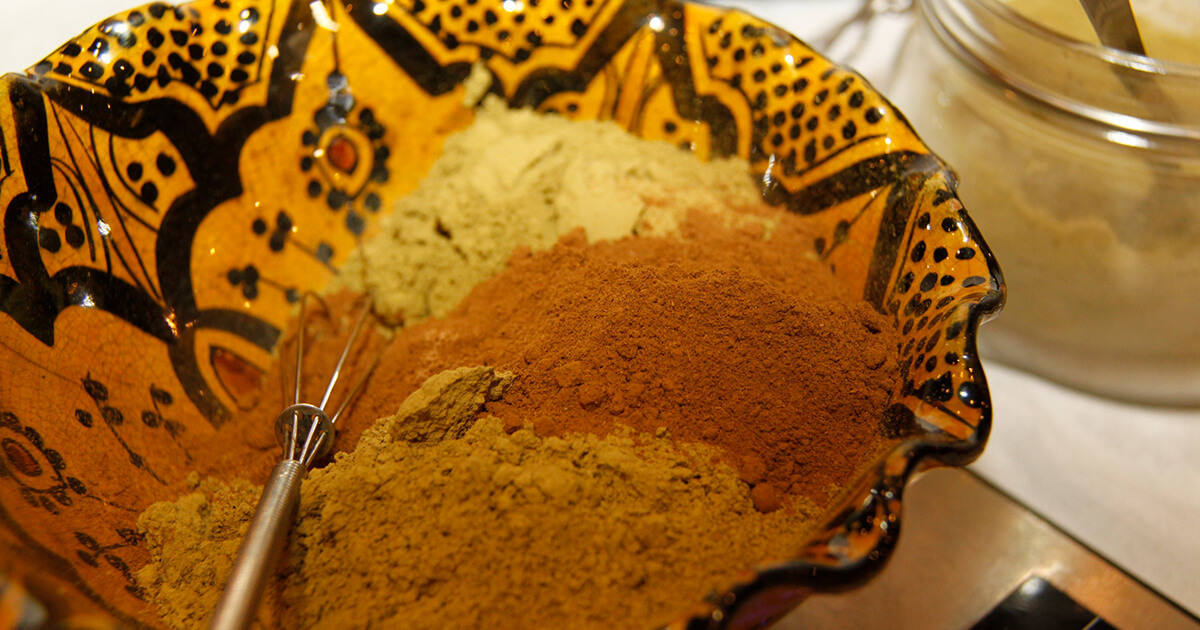 Ce qu’il faut savoir sur la coloration au henné